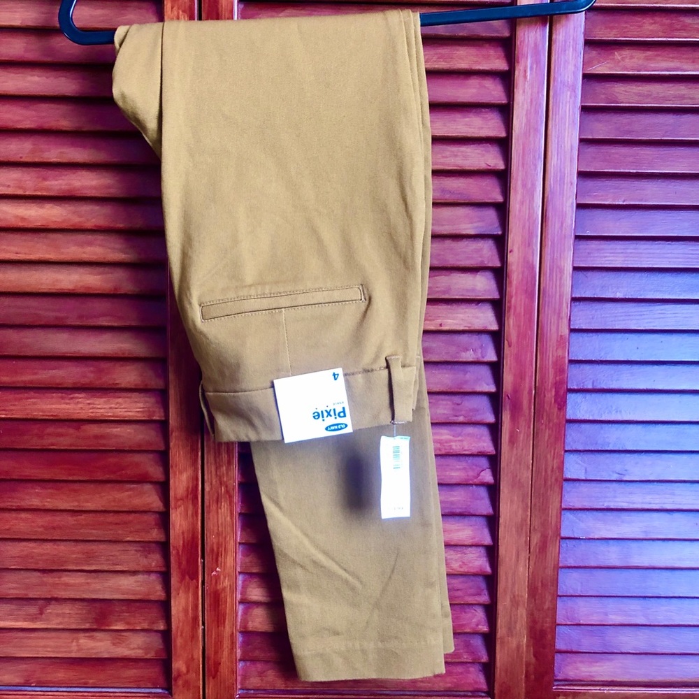 Old Navy Pixie Ankle Pants